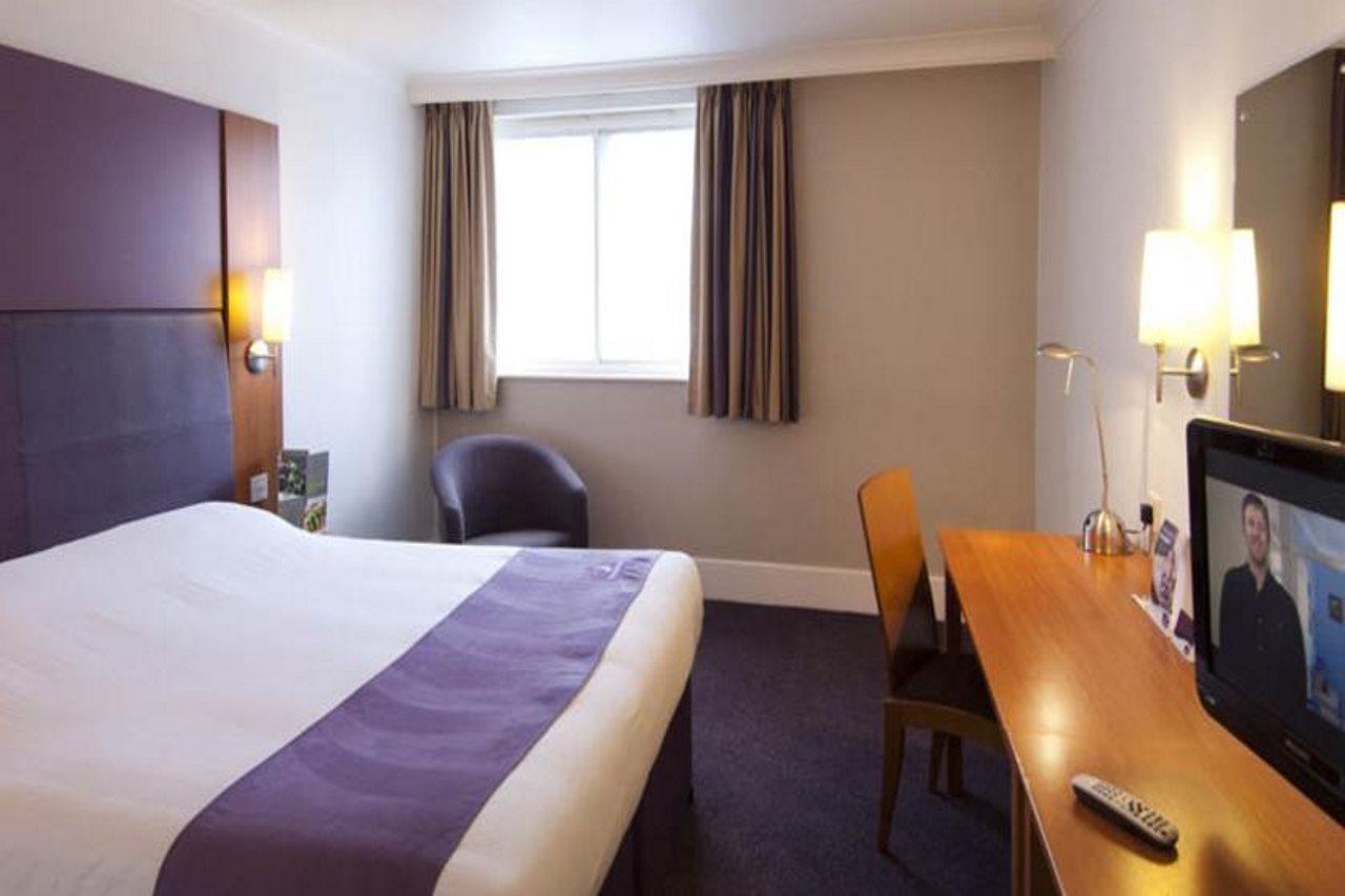 Premier Inn Maidstone Bagian luar foto