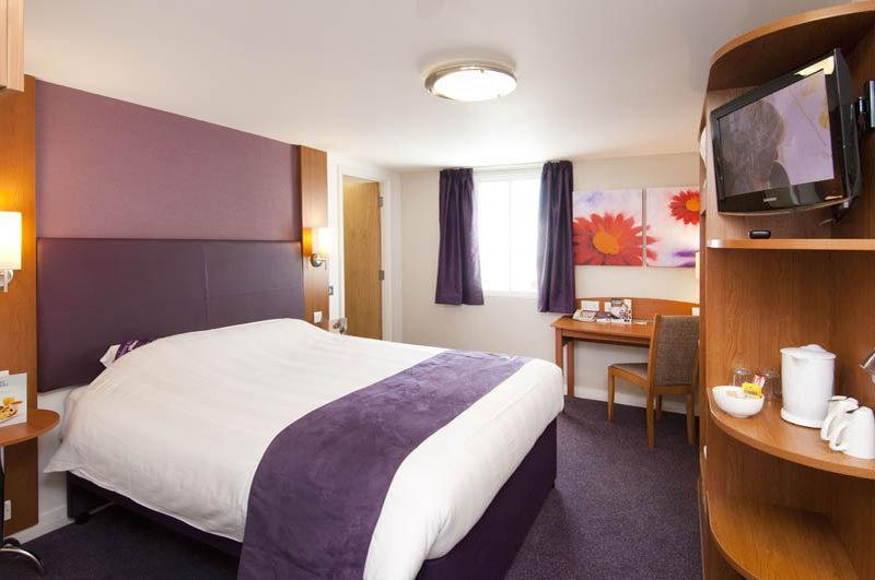 Premier Inn Maidstone Bagian luar foto